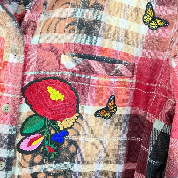 Reworked Stencil Bleached Plaid Flannel Button Down Shirt Womens Size Medium - Picture 7 of 16